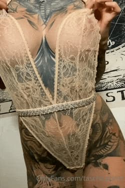 Dominatrix,MILF,Tattoos,BDSM,Big Tits'