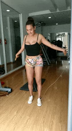 Boobs out while jumping on skipping rope'
